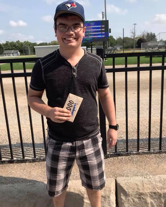 Clinton hosts Memorial Race Card