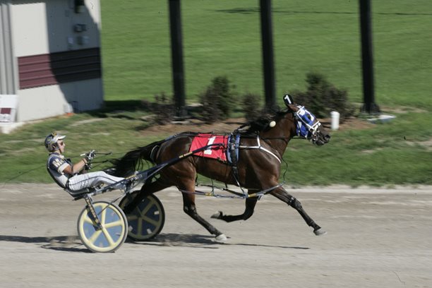 Front end trips land fillies in the Grassroots winner’s circle at Clinton
